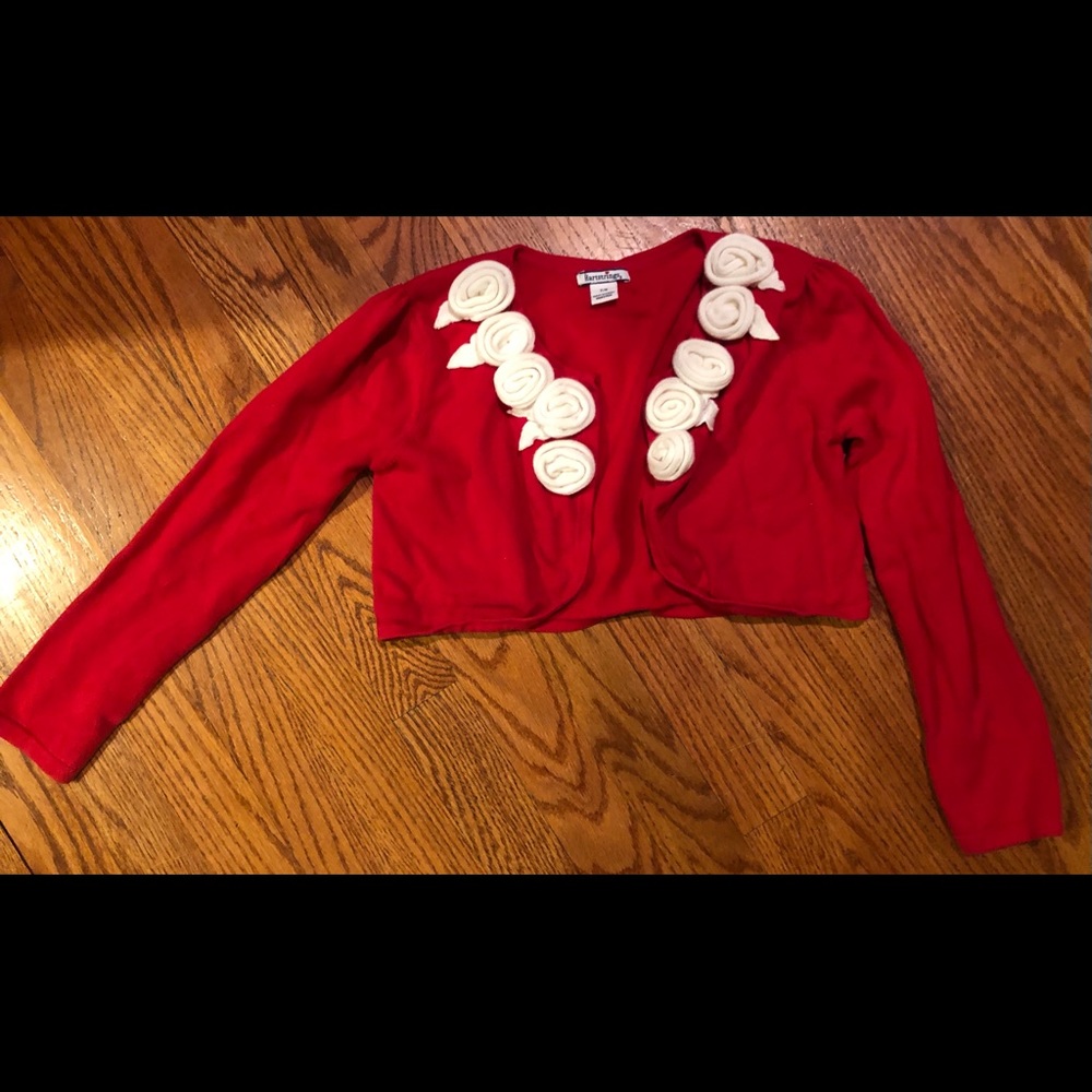Heartstrings sz 7/8 red shrug sweater white rose